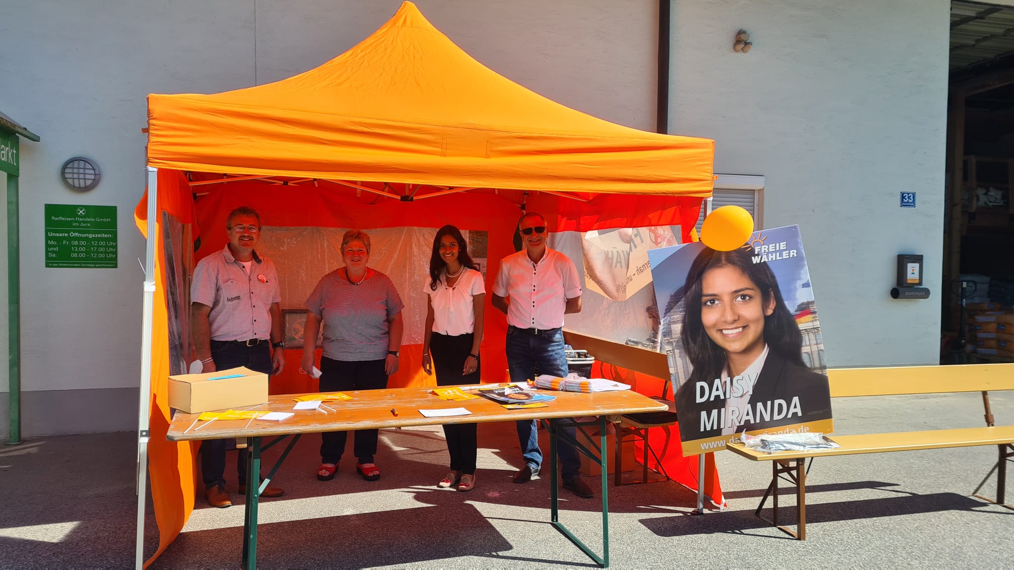 Foto 2 Wahlstand Berching